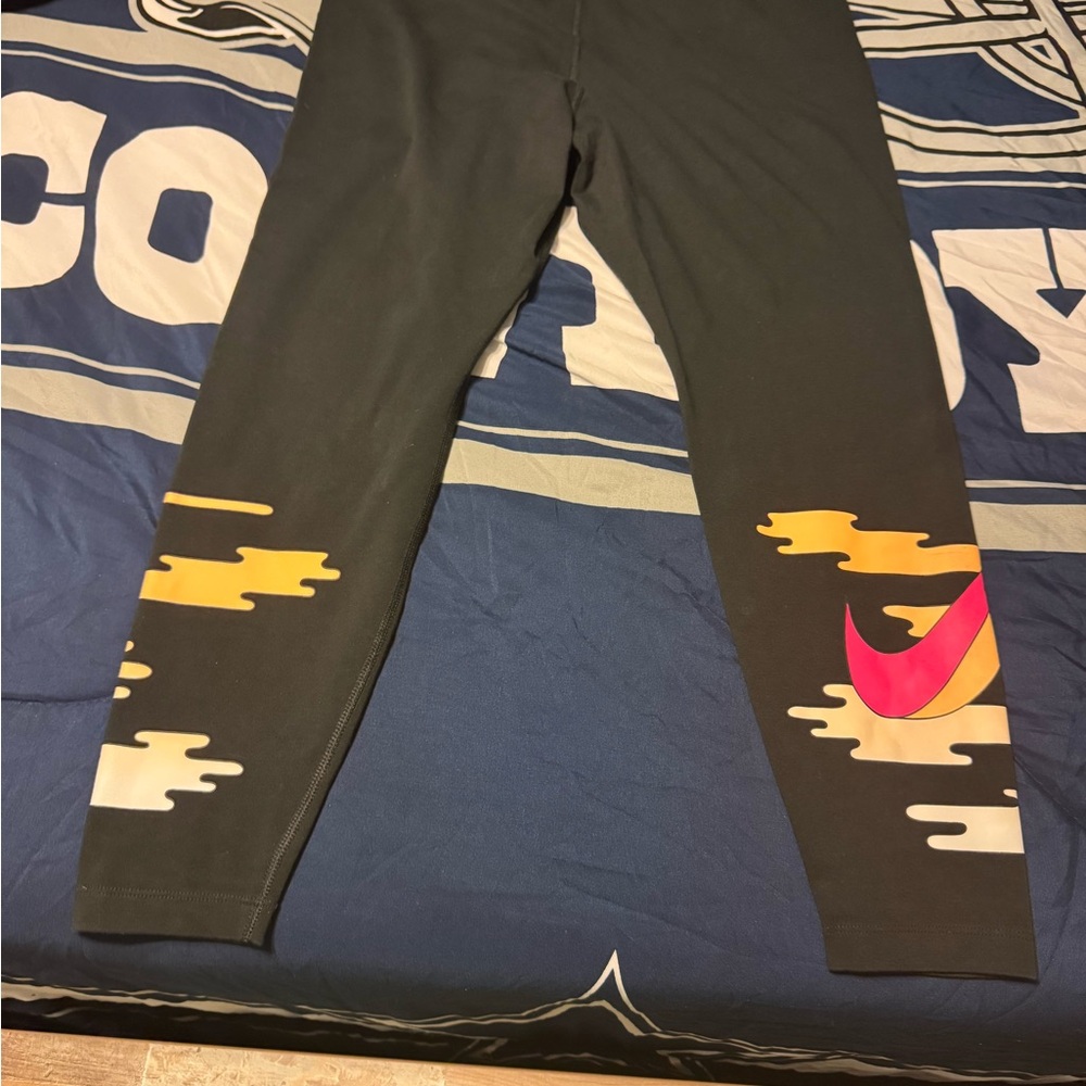 Nike Black and Pink Leggings for Active Comfort